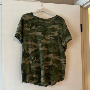 Old Navy camo tee shirt